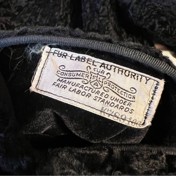 Vintage Black 50s Persian Lamb Coat with Fur Collar 3/4 Length Sleeves, Size M - Picture 16 of 16